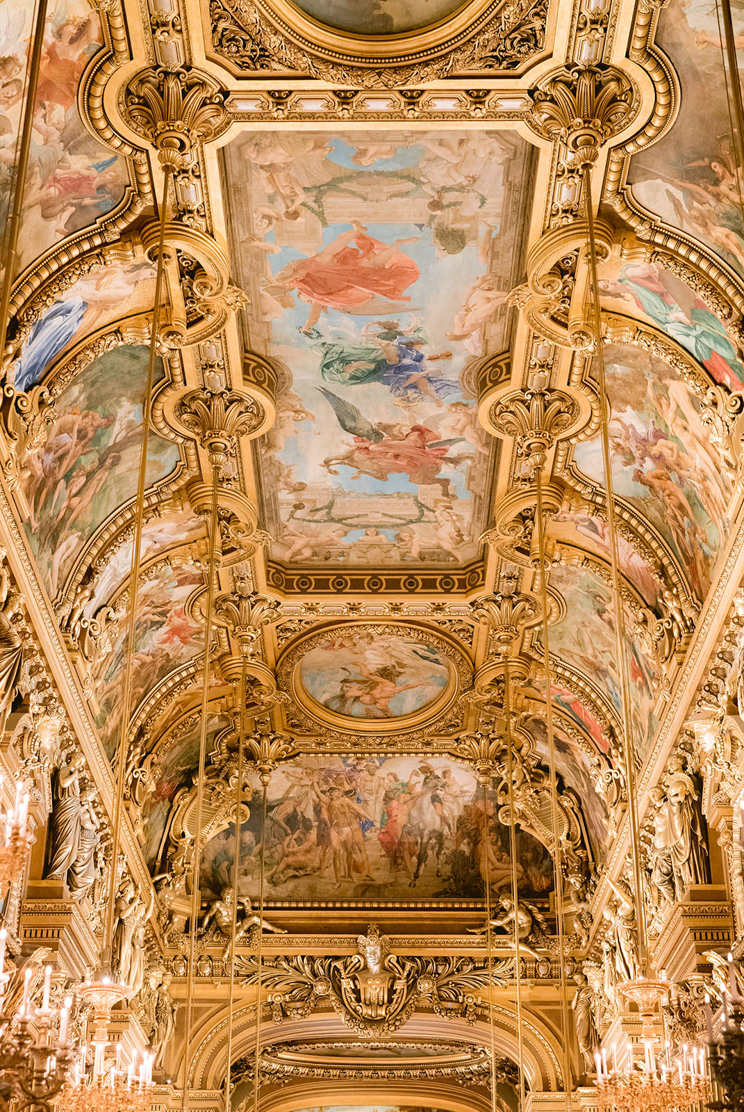 A-luxury-wedding-at-the-Opera-Garnier-Paris-with-luxury-wedding-stationery