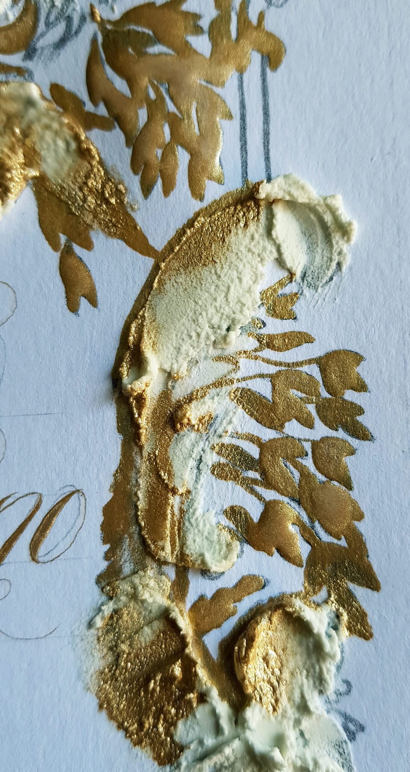 White plasterwork and gold painting inspiration